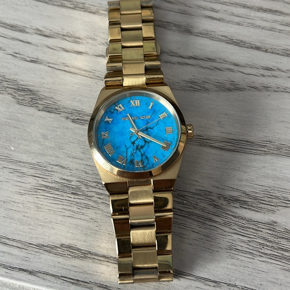 Michael Kors - Picture 3 of 7